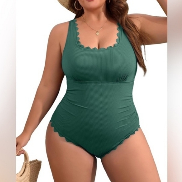 Other - Green Ribbed Scallop Edge One Piece Swimsuit